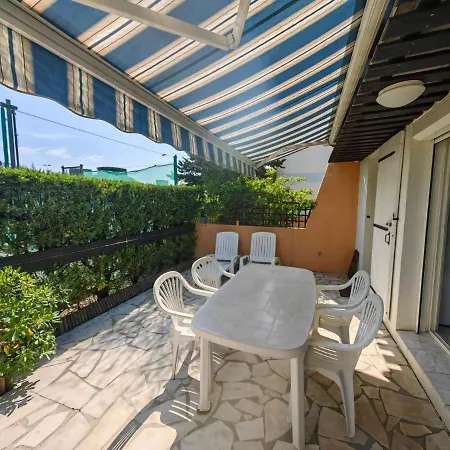 Charmant T2 Climatise Avec Terrasse, Piscine, Tennis Et Parking, Proche Plage Et Wi-fi Inclus - Fr-1-607-166 아파트